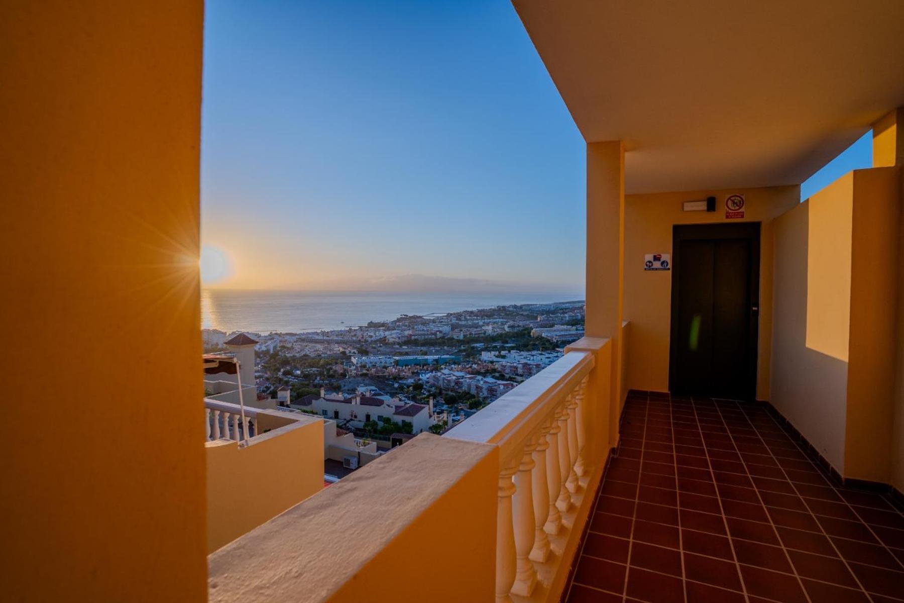 Penthouse With Ocean Views - Torviscas Lägenhet Costa Adeje  Exteriör bild